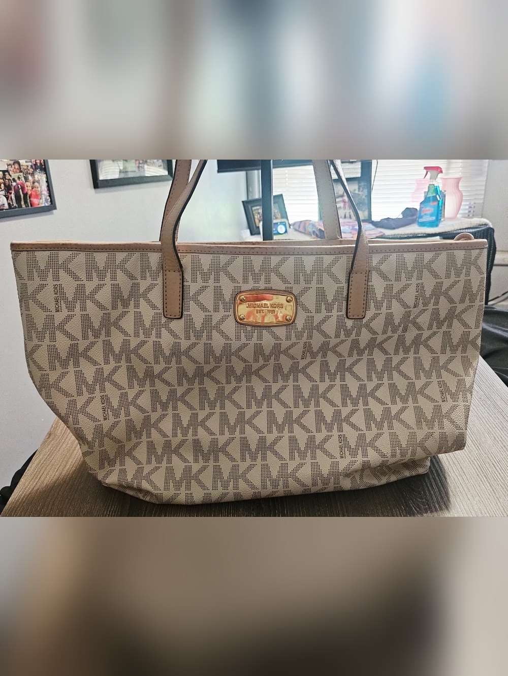 Authentic Michael Kors Signature PVC Tote Bag Cream/Tan
